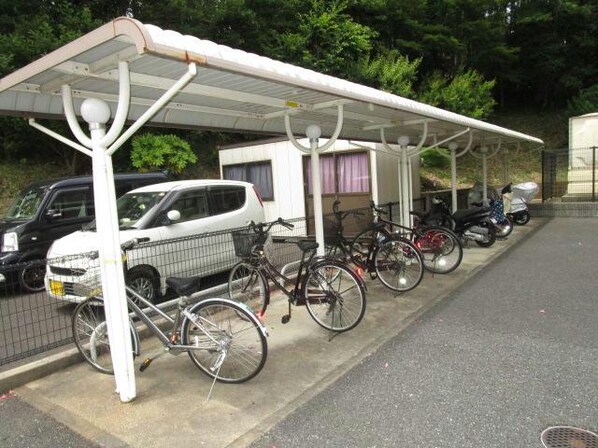 佐倉駅 バス7分  石川入口下車：停歩9分 3階の物件外観写真